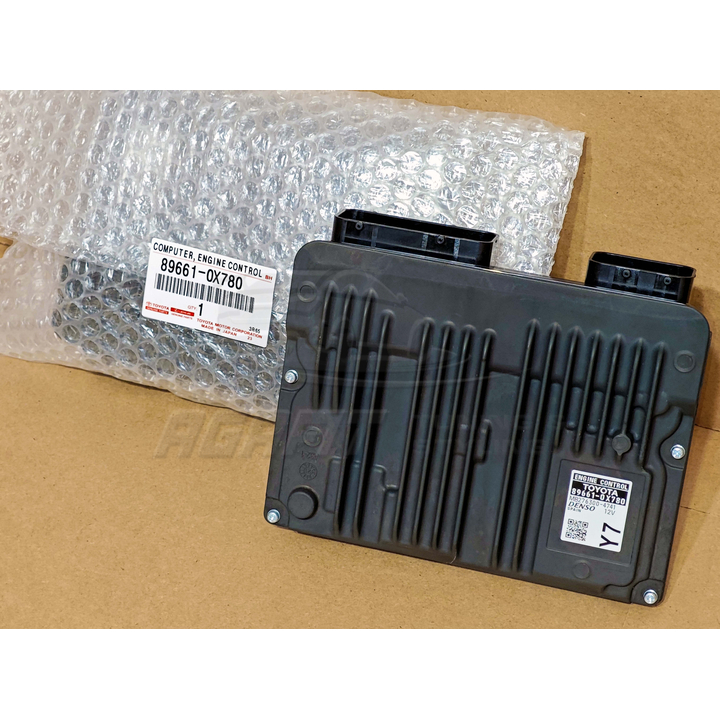 Блок управления двигателем Y7 Toyota Camry v70 75 89661-0X780